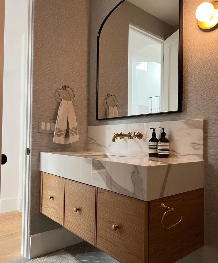 Custom closet system